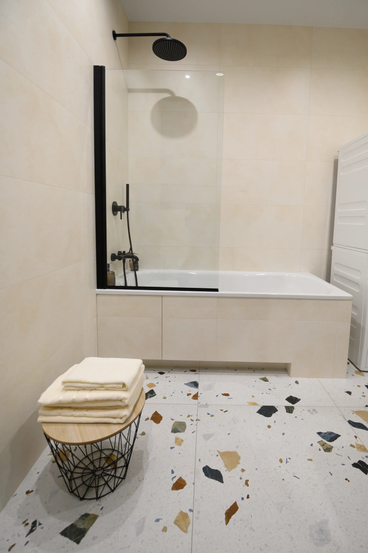 Апартаменты Современные у метро Покрышкина