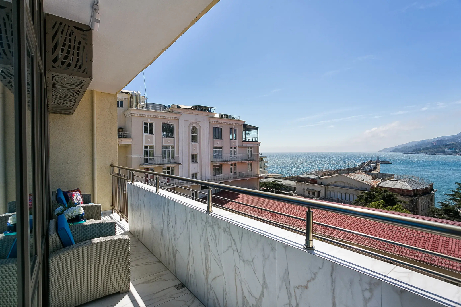 Апартаменты Yalta Plaza