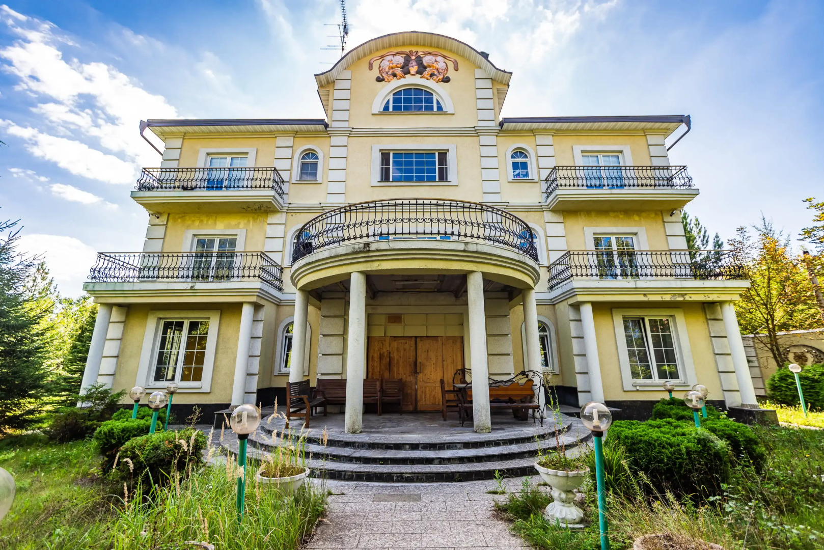 Частный дом Шикарный дом в Апрелевке с бассейном и сауной