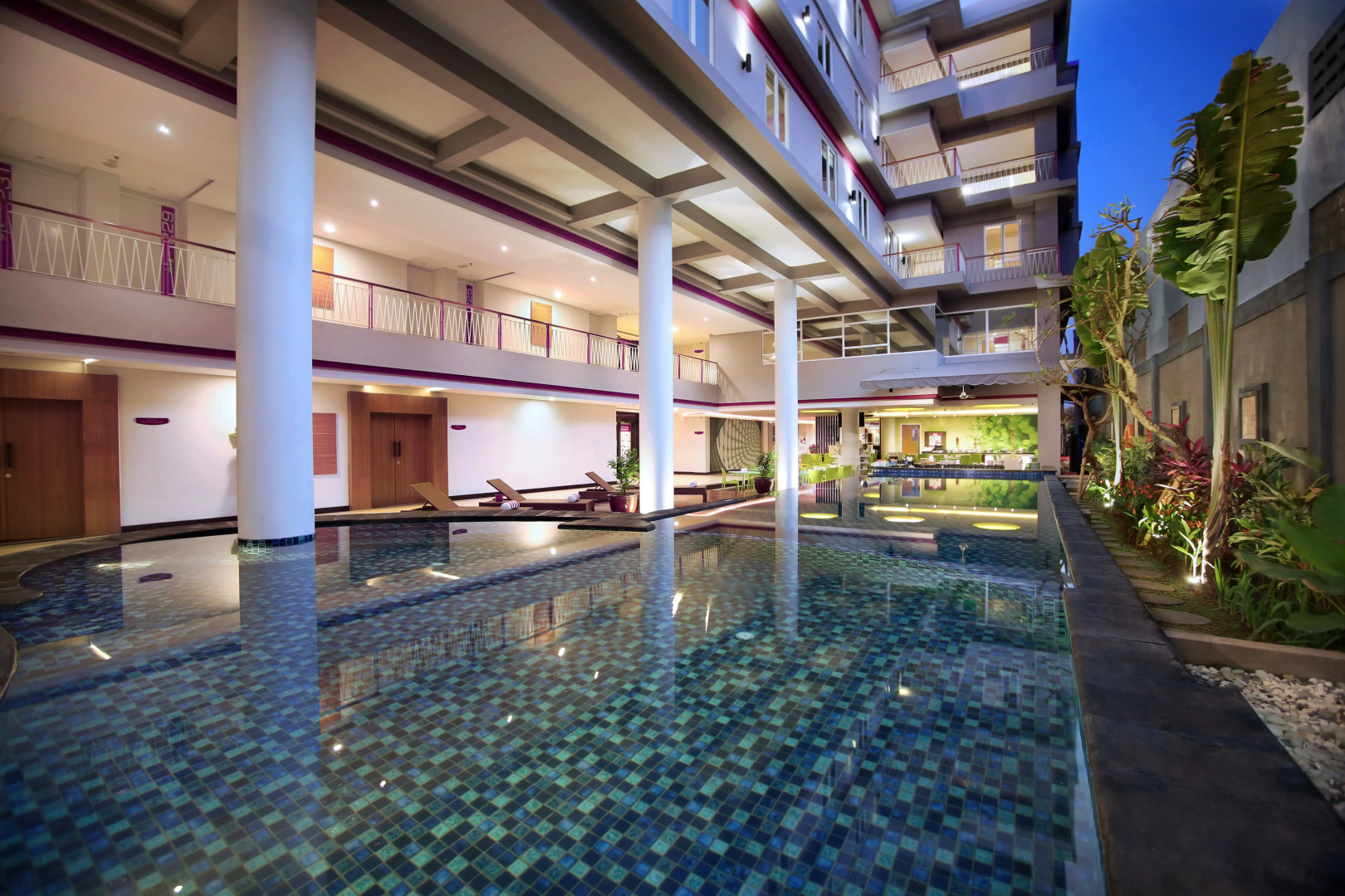 Отель Favehotel Sunset Seminyak