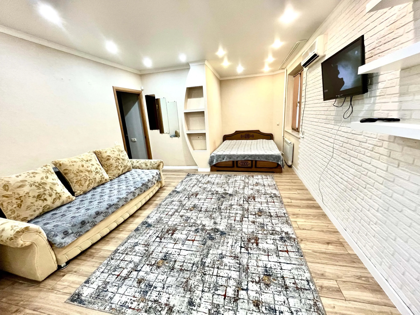 Апартаменты на Звездной 51к1