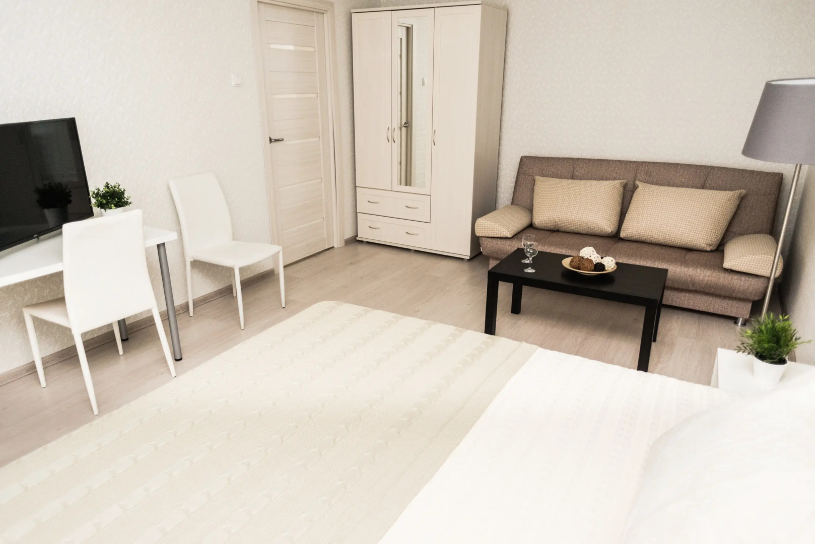 Трёхкомнатные  Апартаменты Stepanenkov для 8 гостей на Сурикова 2