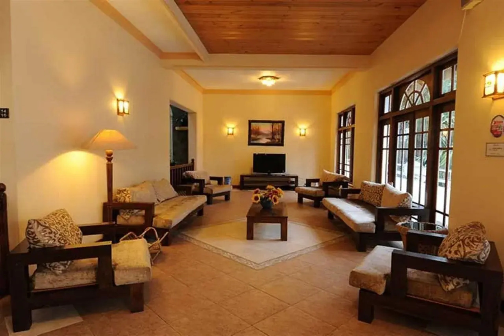 Отель Oak Ray Serene Garden Hotel