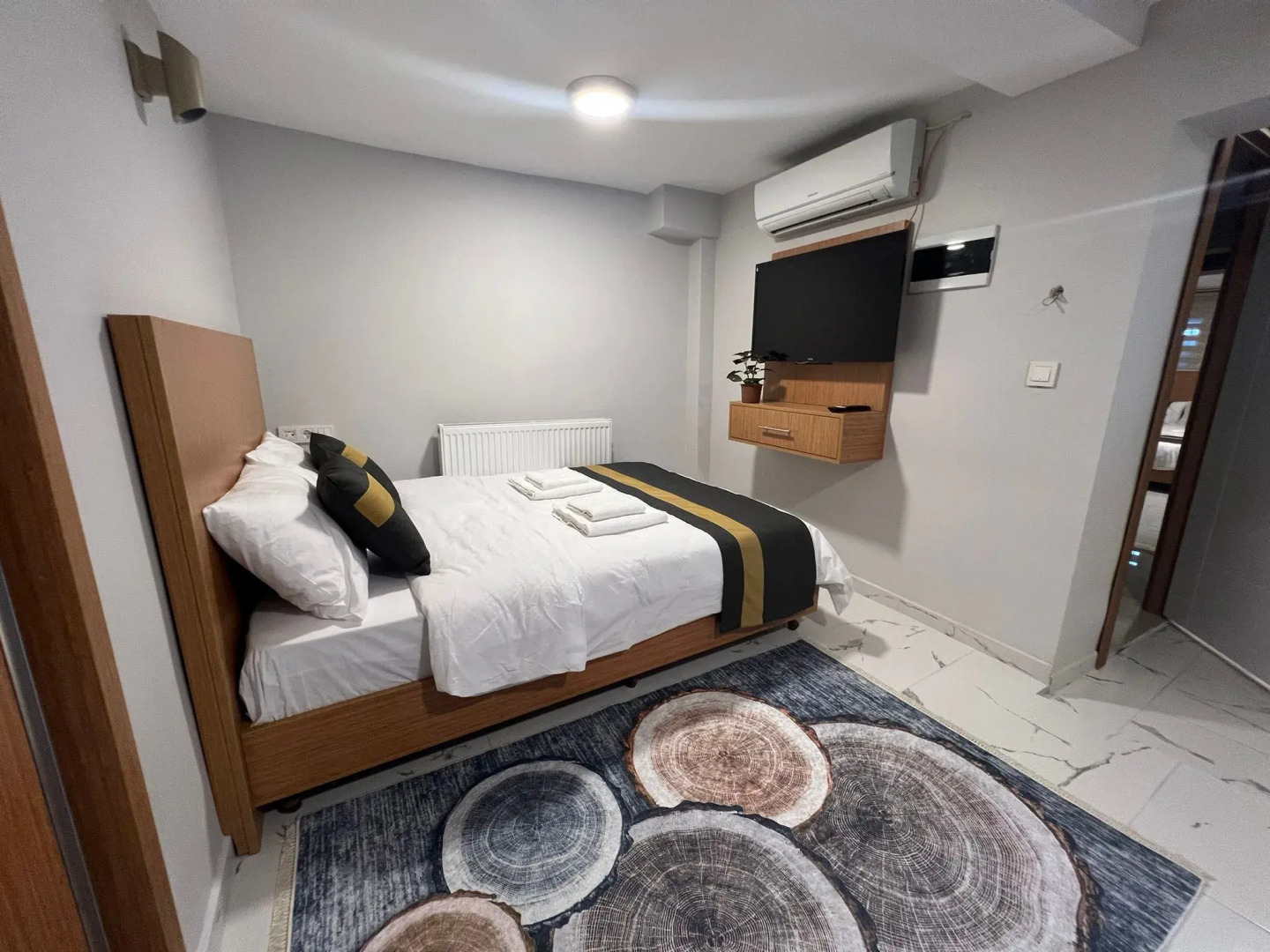 Апартаменты City Center Serenity: Stylish Studios