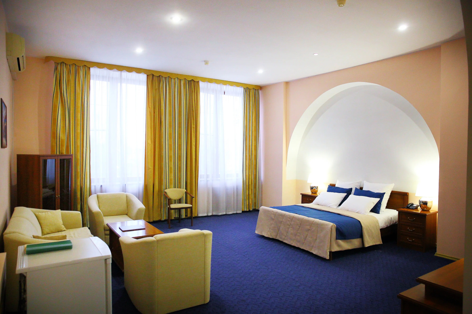 Отель Гостинично-развлекательный Комплекс Континент