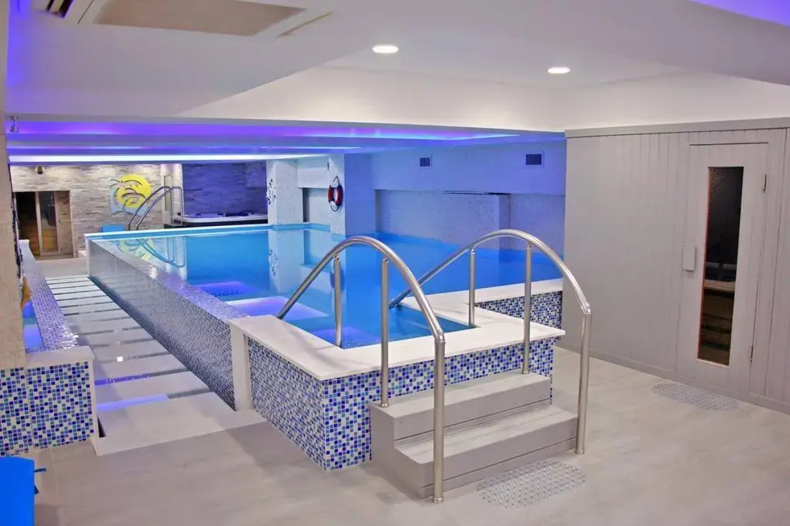 Отель Europa Grand