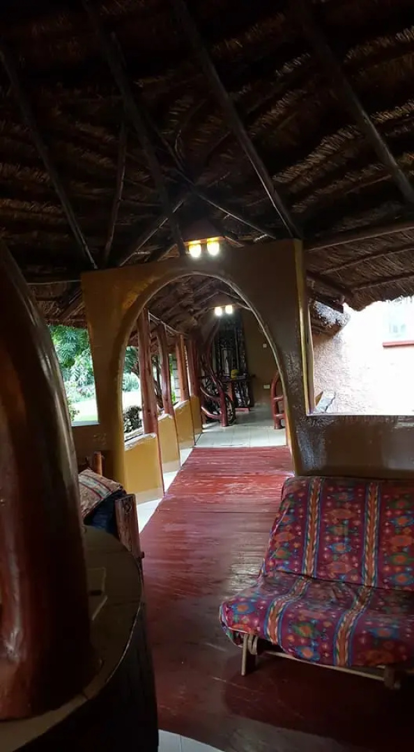 Отель The Great Circle Lodge