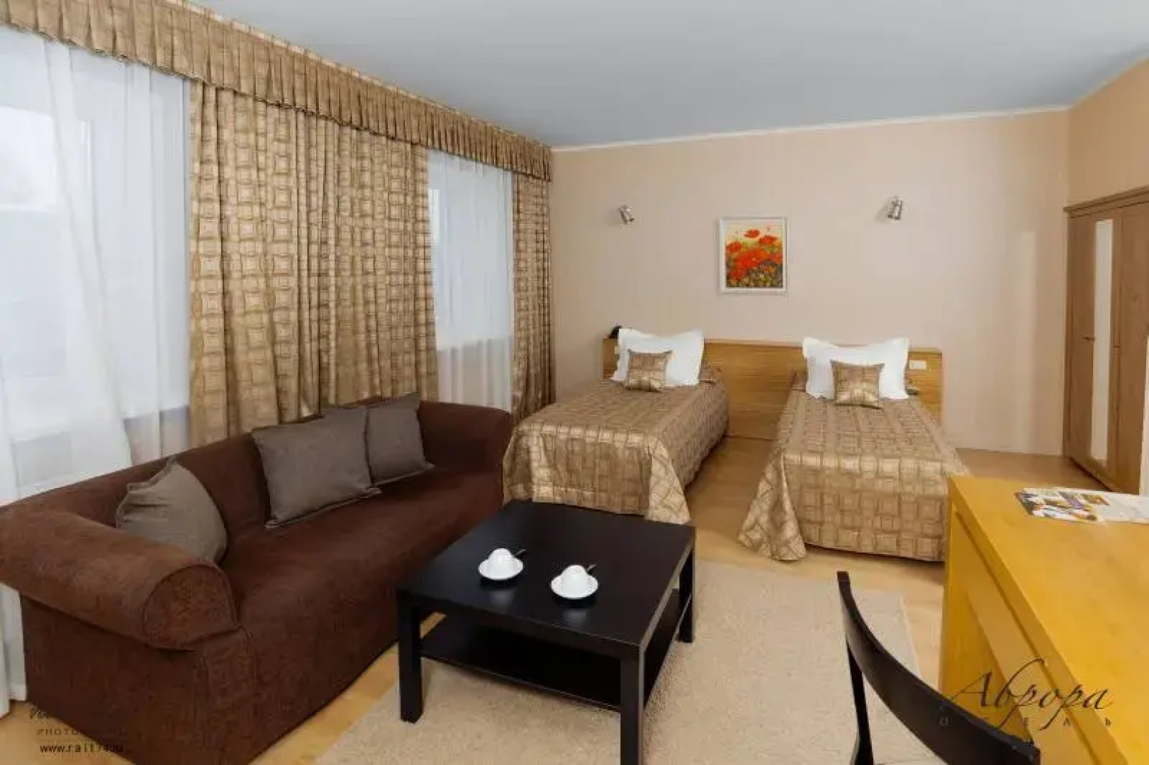 Отель Аврора