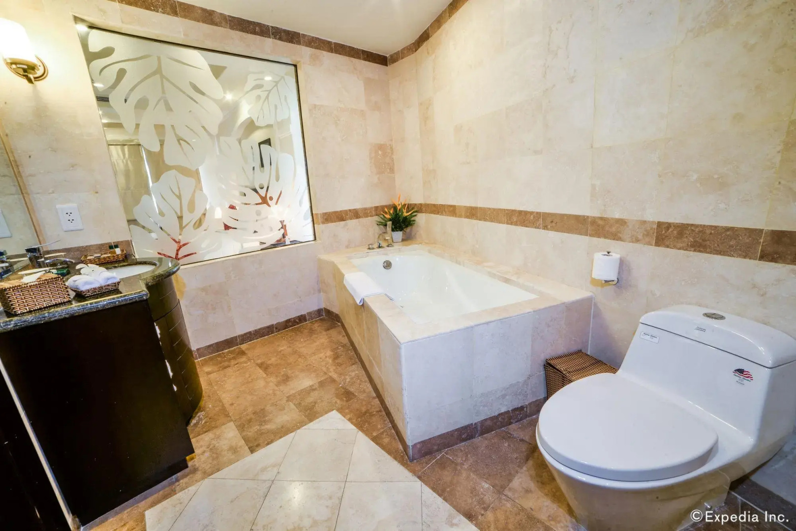 Отель Olalani Resort and Condotel