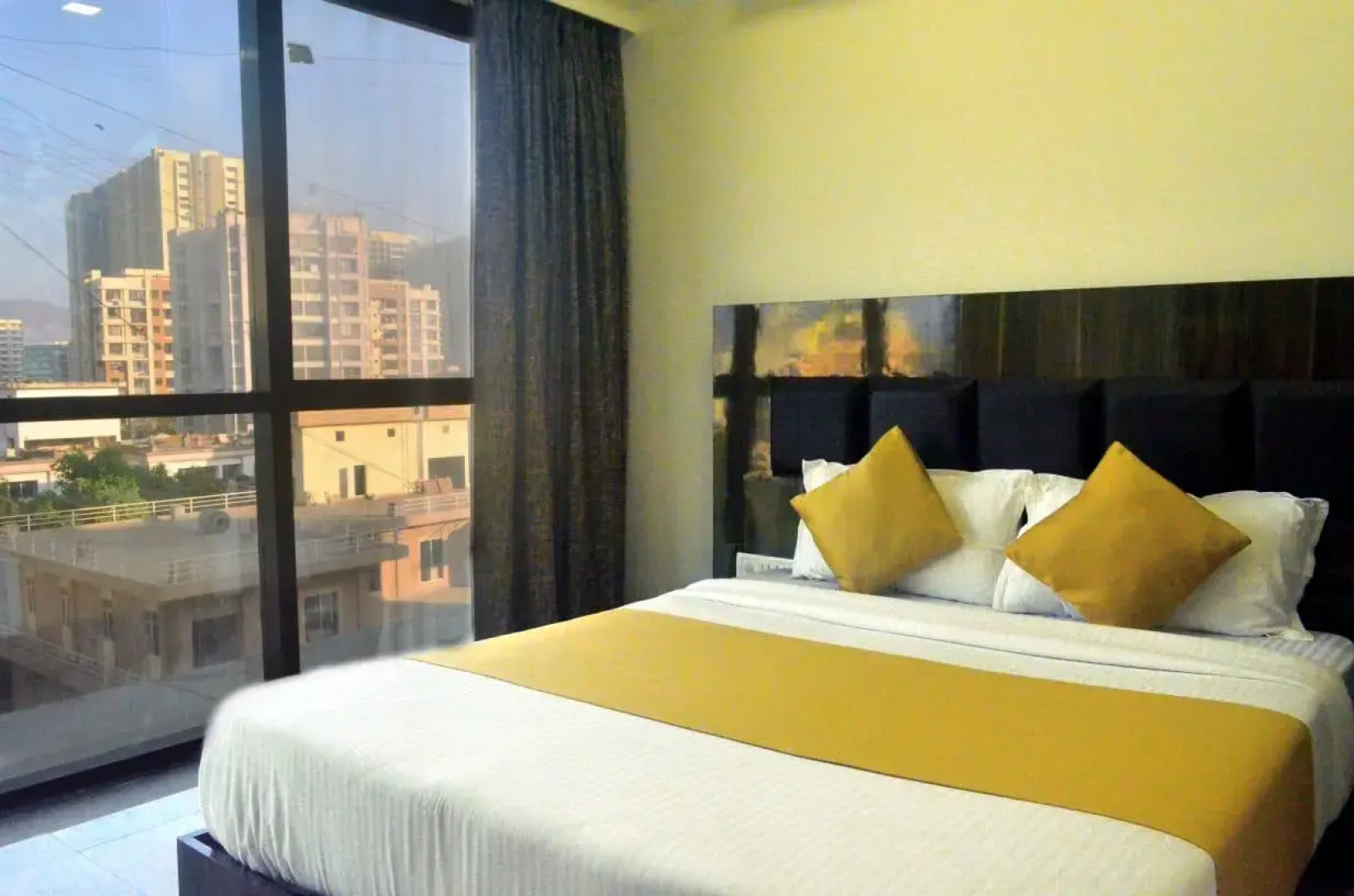 Отель The Best Hotel Mumbai