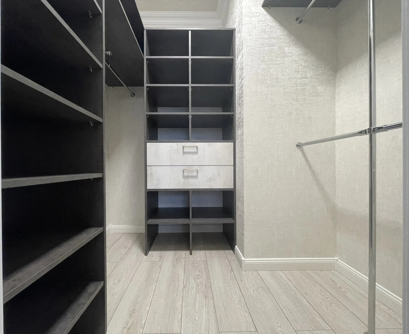 Апартаменты 2-комнатные HomeApart П. Мстиславца, 6
