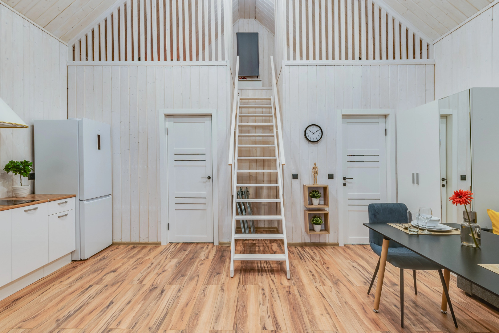 Частный дом загородный с баней на дровах