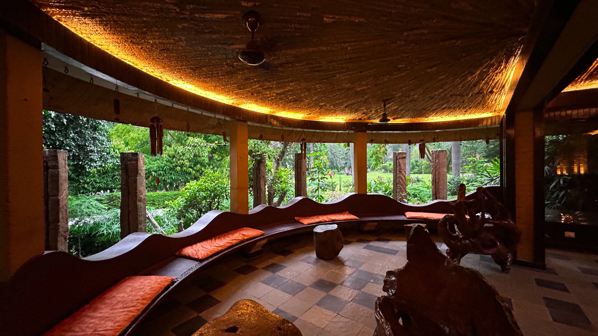 Отель The Solluna