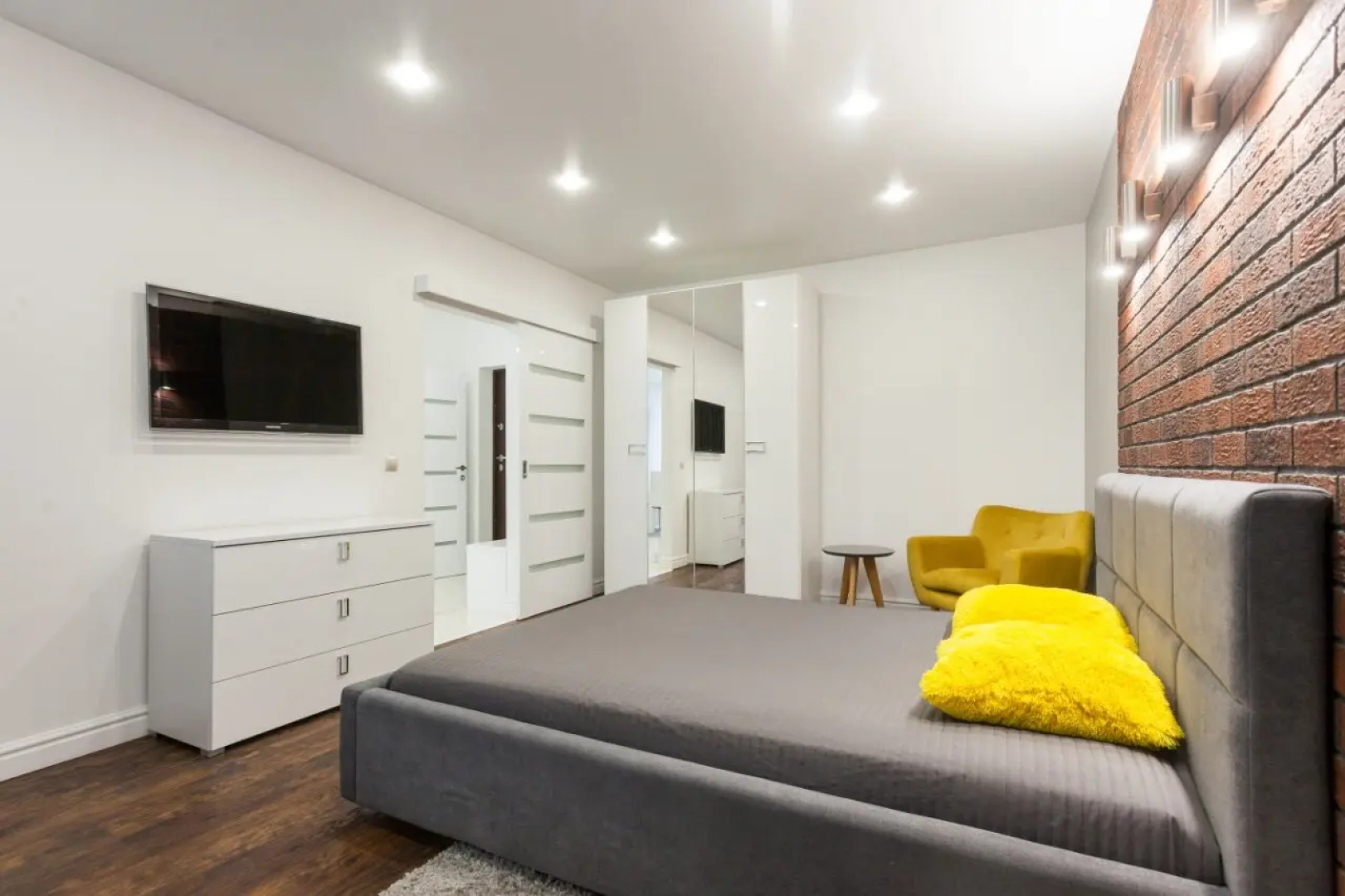 Апартаменты Горького 96