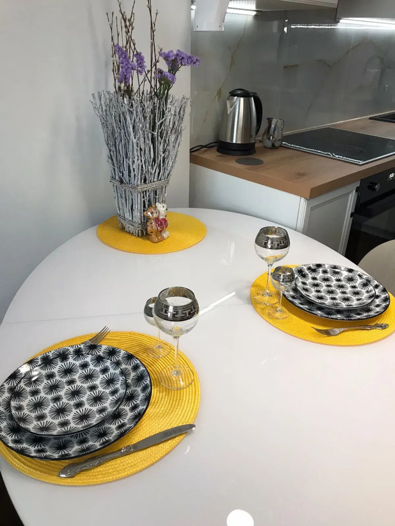 Sunny Sky Solnechnoye Nebo Apartments