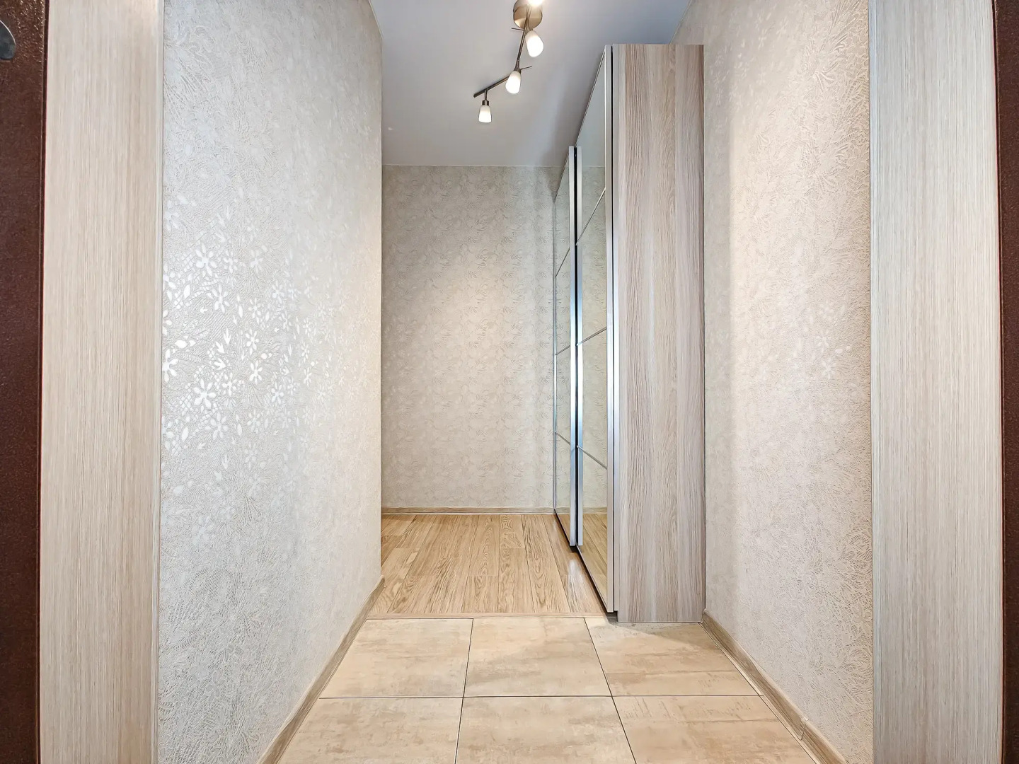 Апартаменты Двухкомнатные Stepanenkov на Серебряных Ключах 6