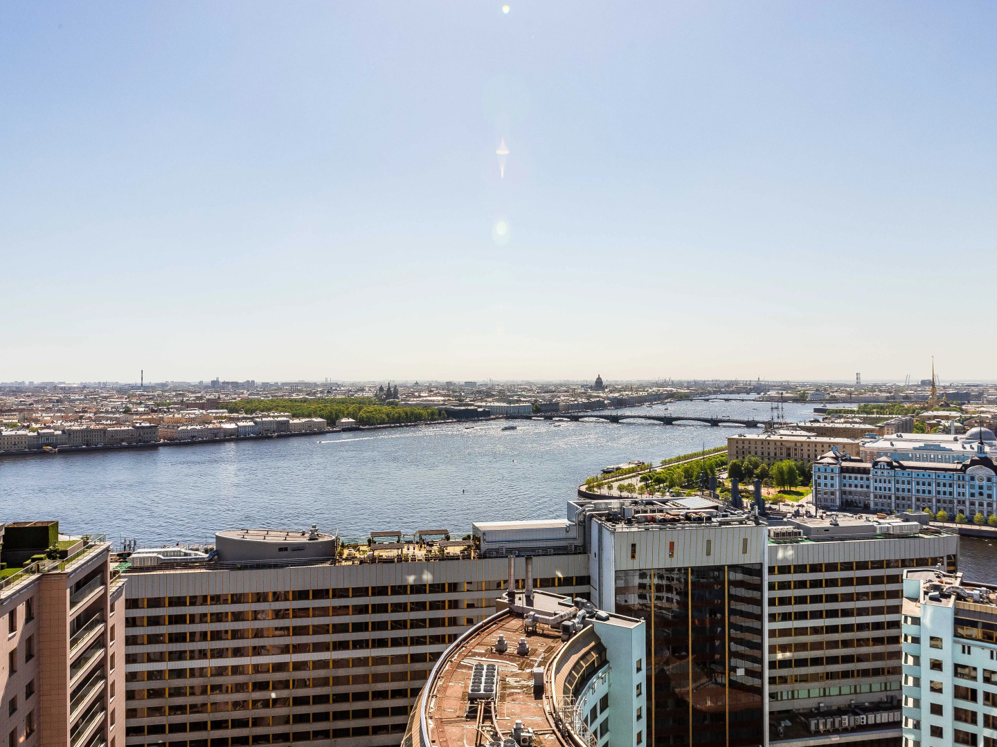 Апартаменты у Крейсера Авроры и Финляндского Вокзала