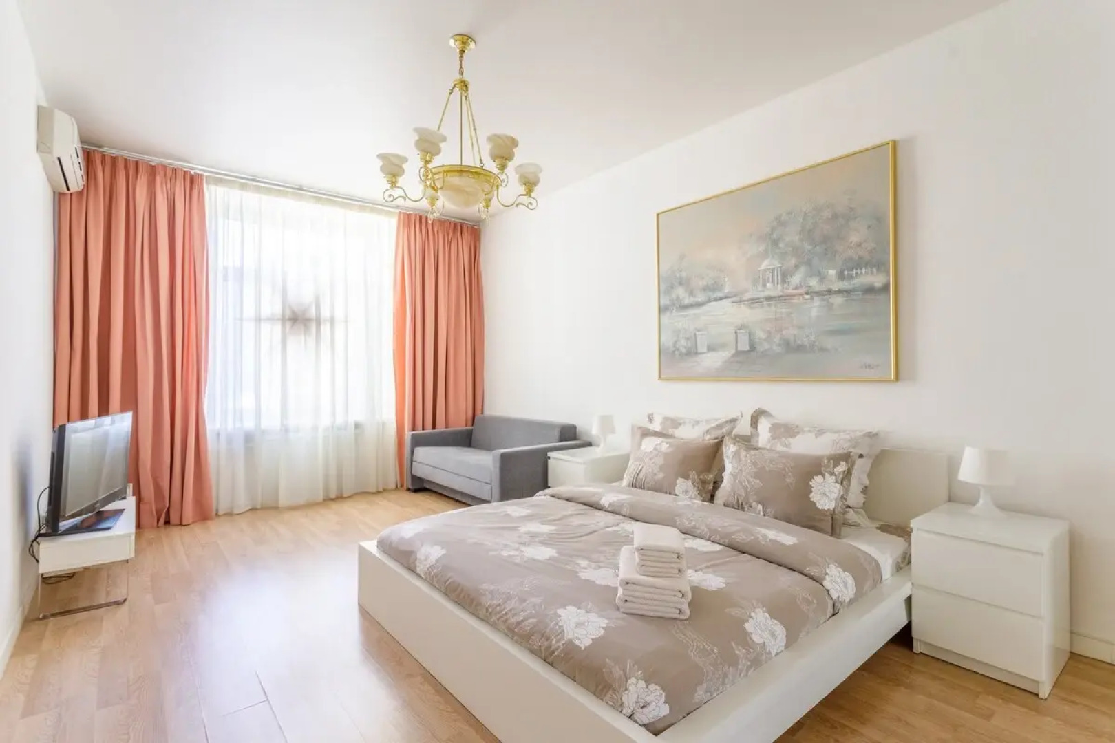 Апартаменты с 3-мя спальнями на Тверской