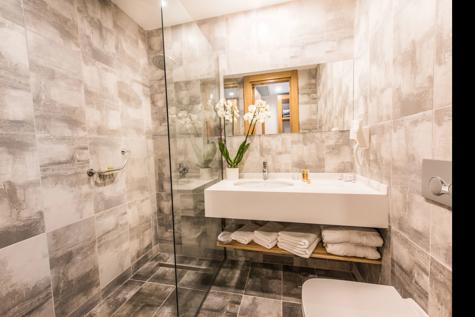 Отель Ingate Suite