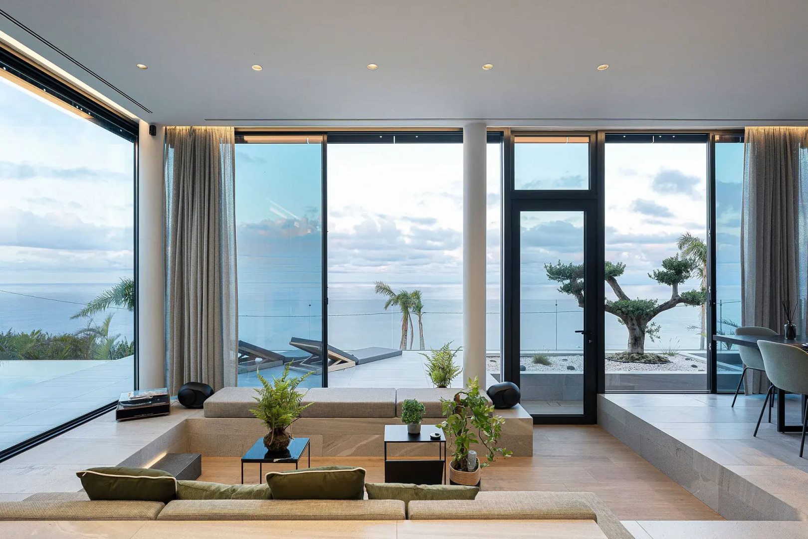 Вилла Saudade futuristic ultra luxury ocean zen retreat