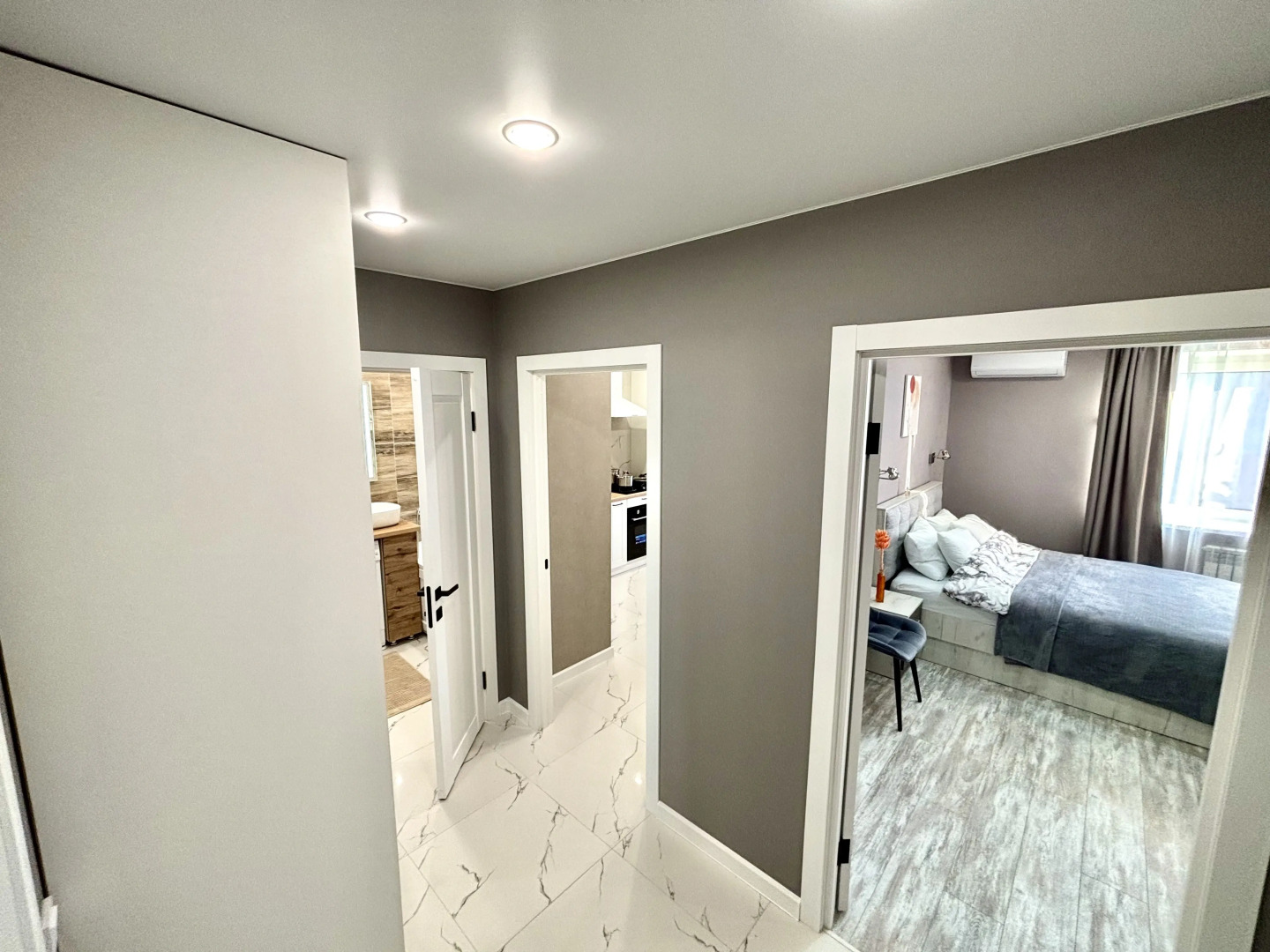 Апартаменты с дизайнерским ремонтом  возле Калужских Терм и рядом с Музеем Космонавтики