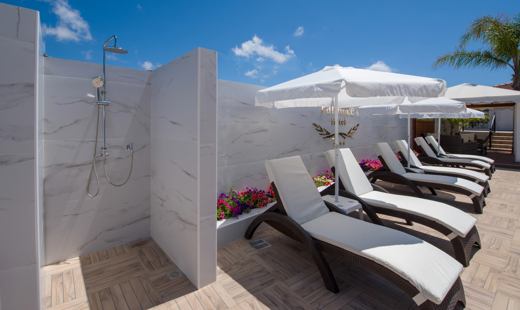 Отель Paradice Luxury Suites