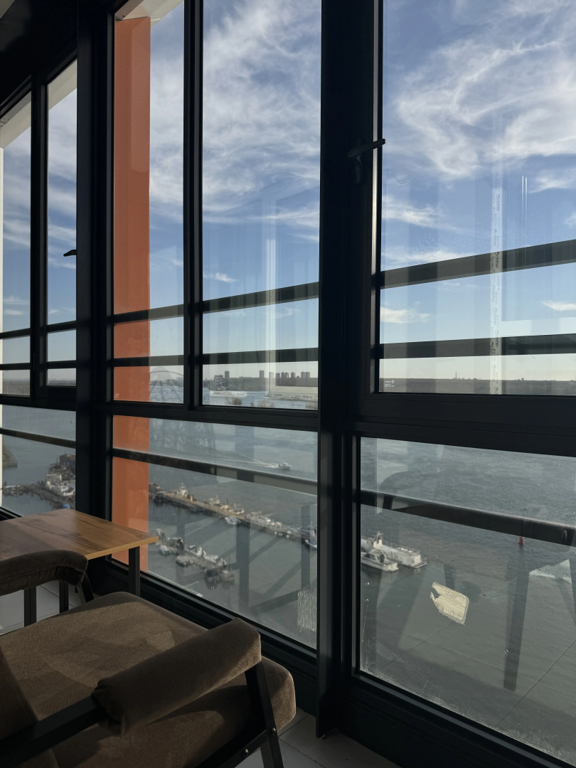 Апартаменты Hugge Place Студия с видом на ОБЬ