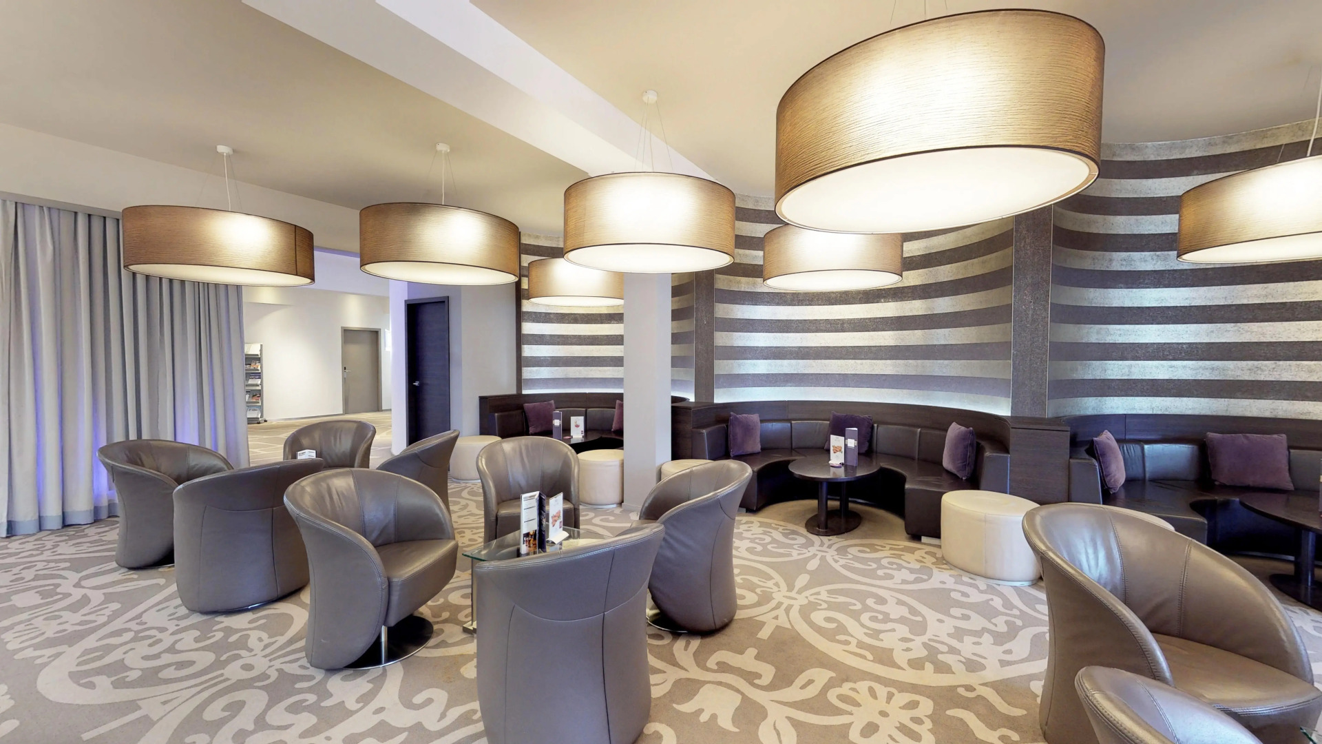 Отель Alvisse Parc