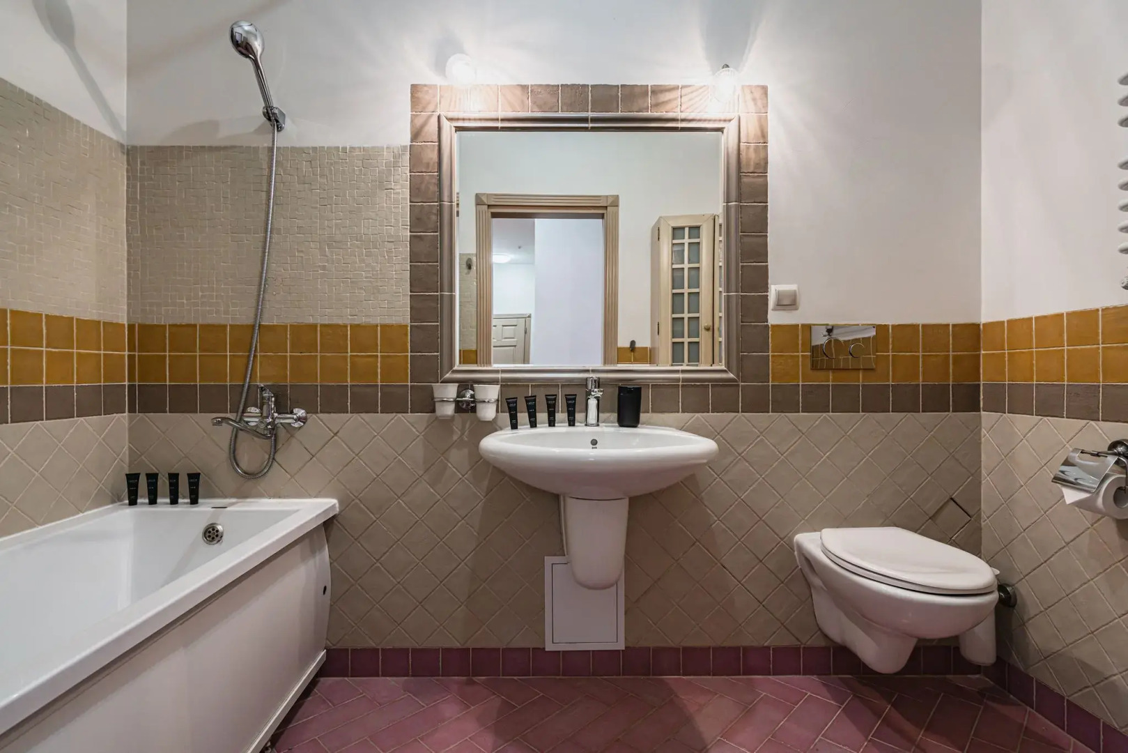 Апартаменты Crown39 - Gagarina 1 - 1к №48: 67 м2, 9 этаж из 11