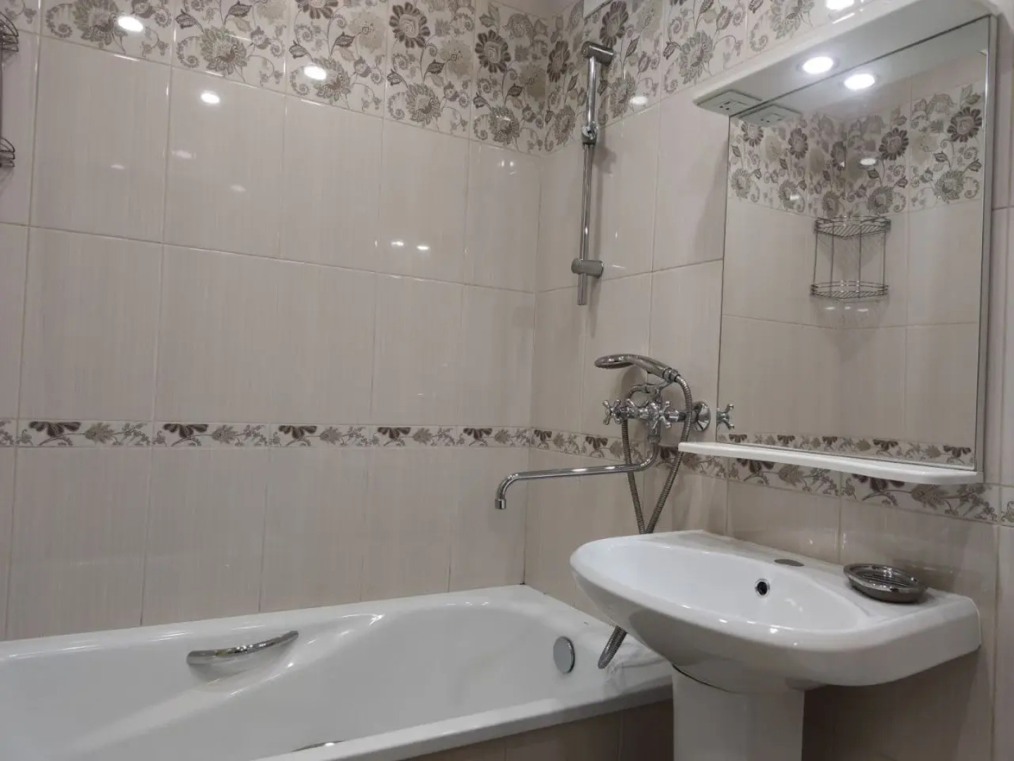 Квартира Трехместная в Спальном Районе Недалеко от Волейбольного Центра