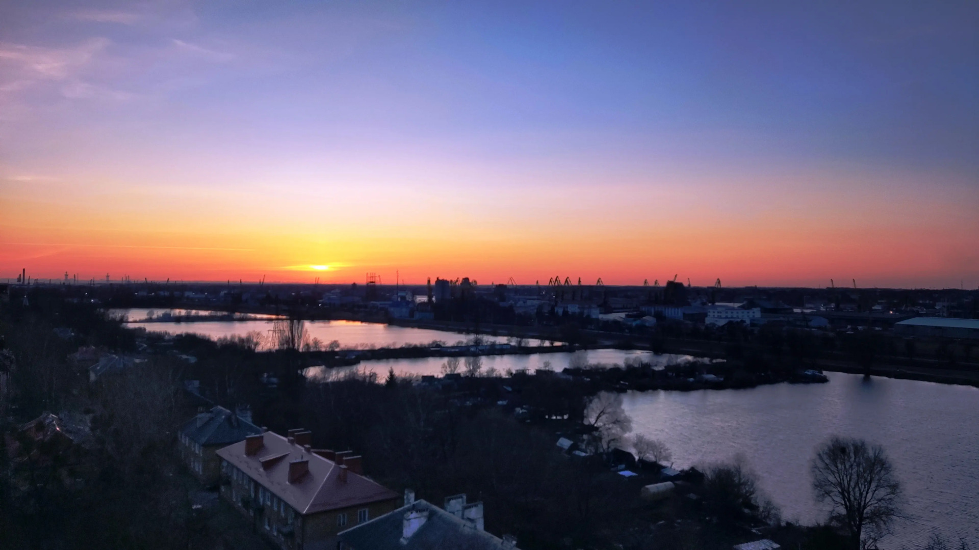 Квартира  MiHome Фантастические Закаты