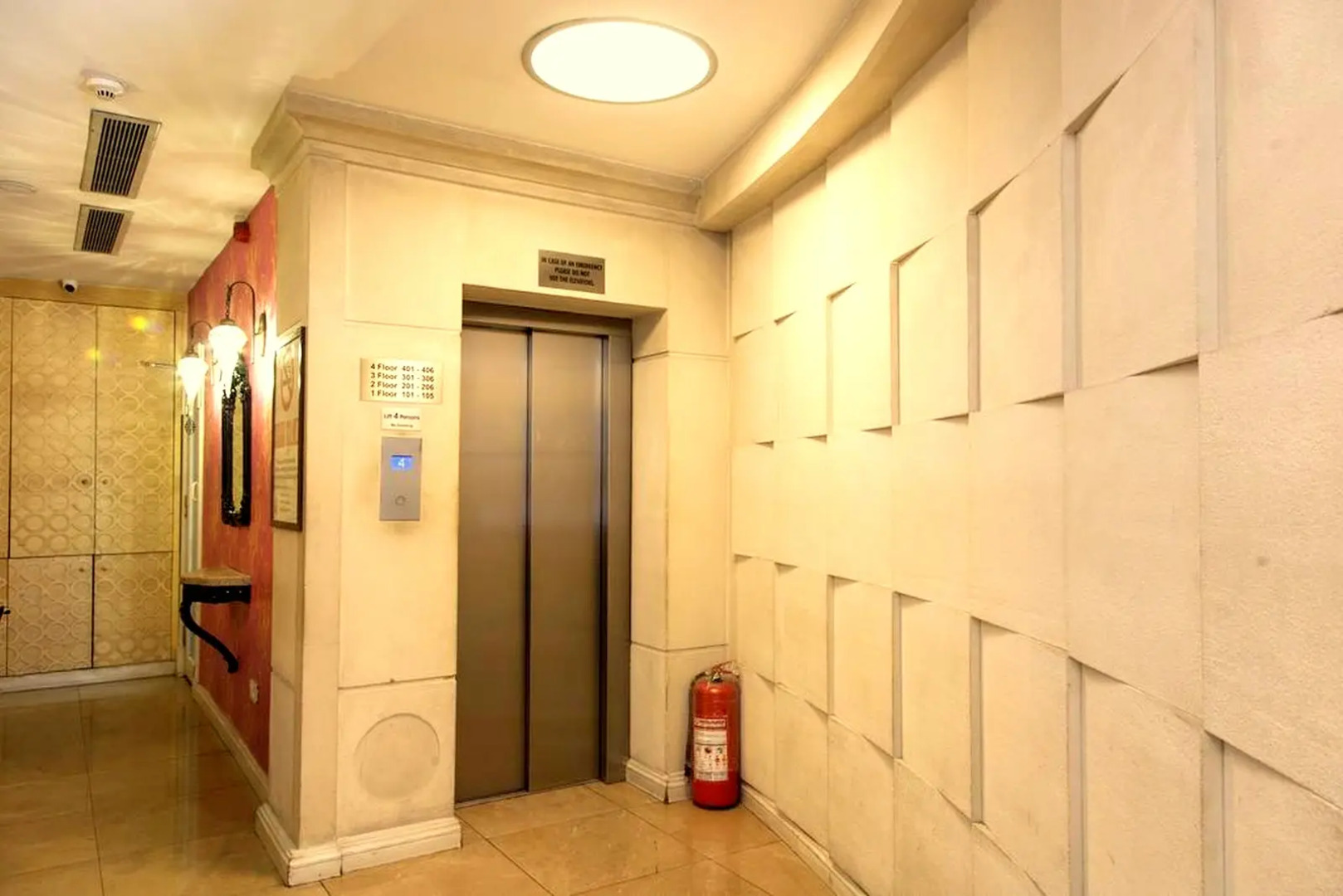 Отель Faros Old City