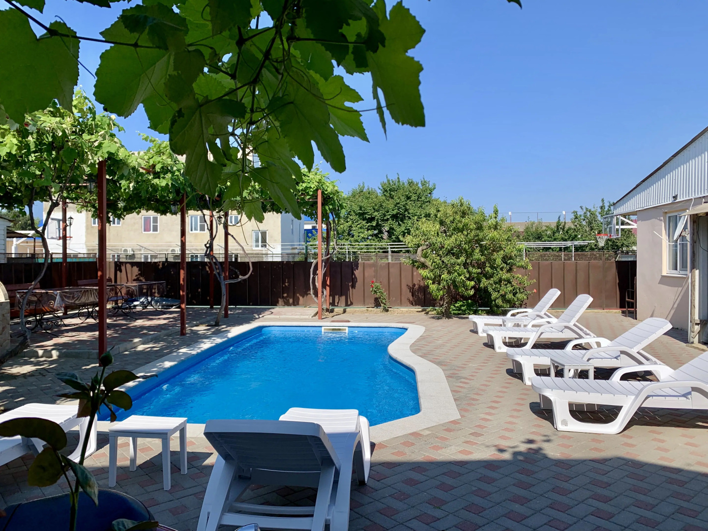 Гостевой дом Надежда