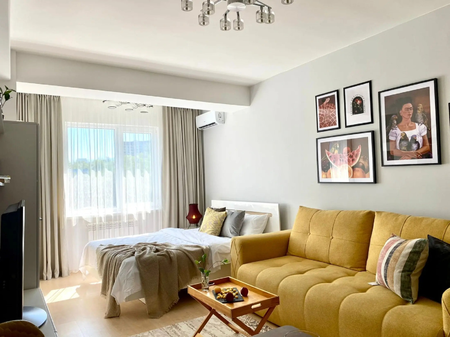 Апартаменты студия Фрида Кало в центре города Алматы