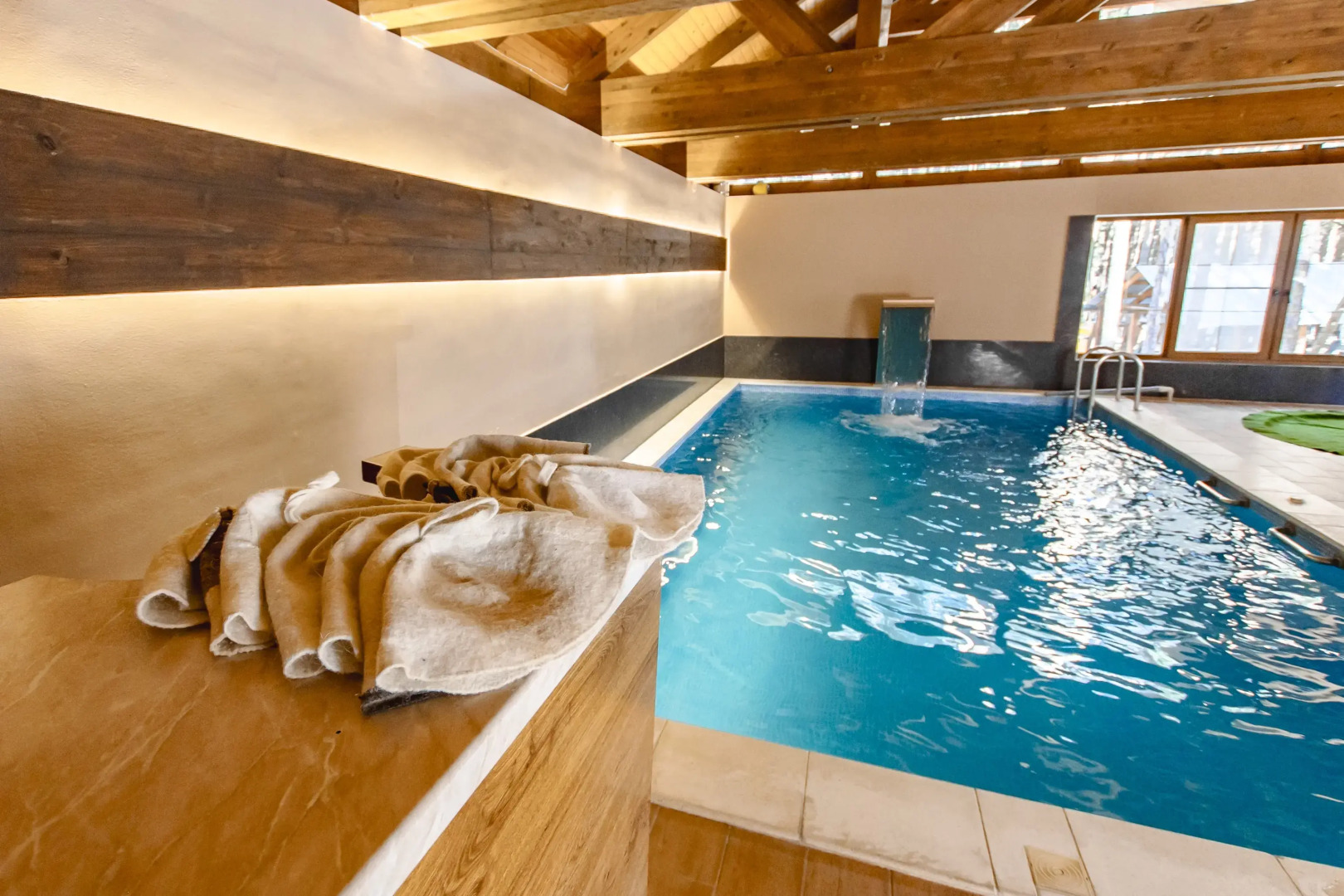 Времена года Чегет