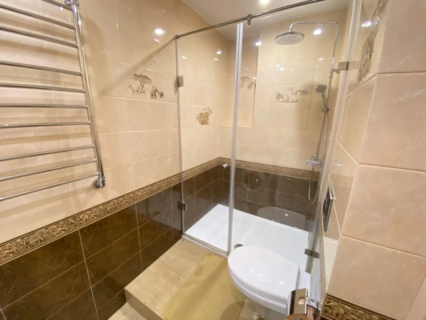 Апартаменты 3х комнатная квартира возле метро