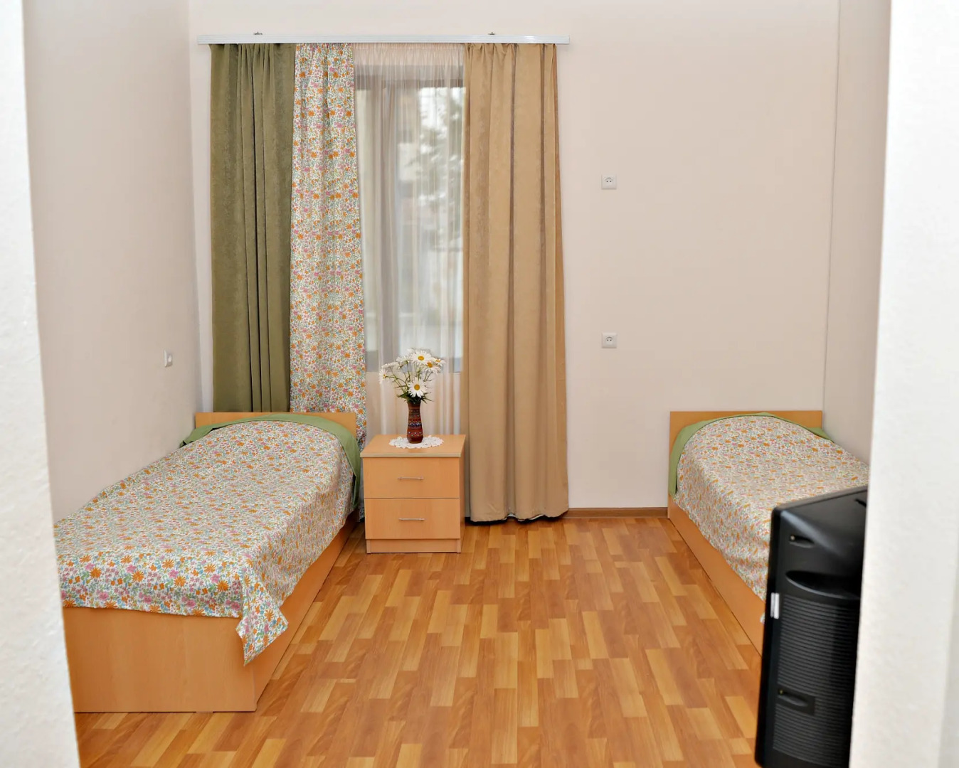 Отель Менуа