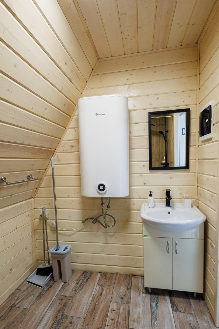 Частный дом А-фрейм для отдыха в дубовом лесу