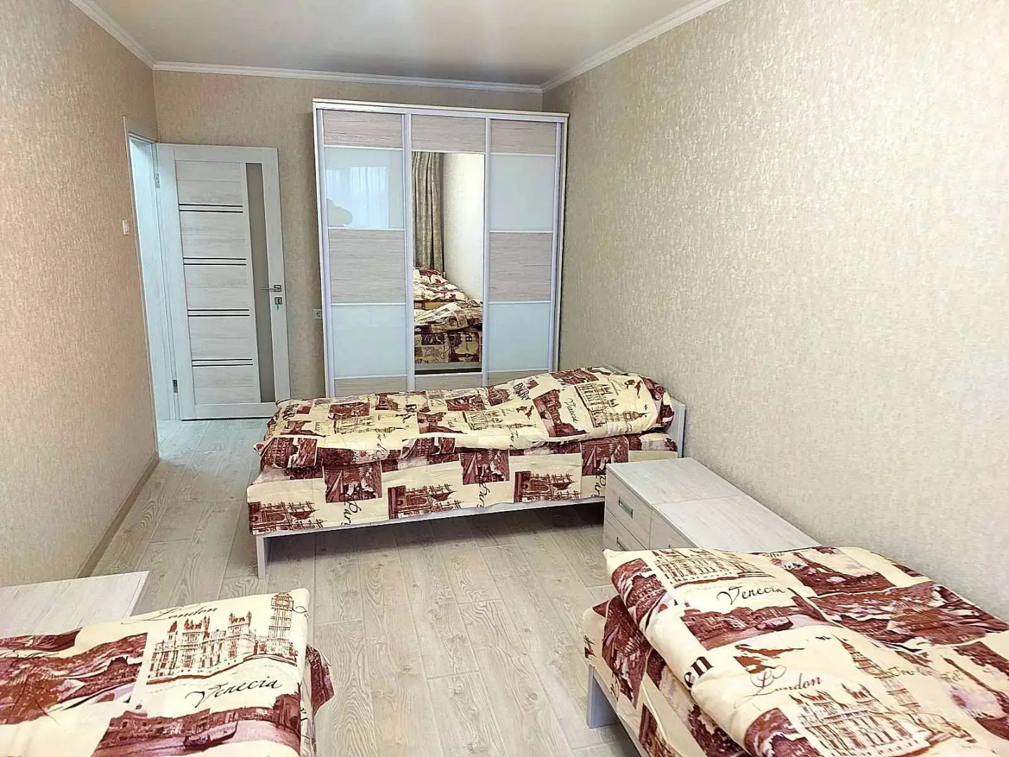 Апартаменты Современная 3-х комнатная квартира