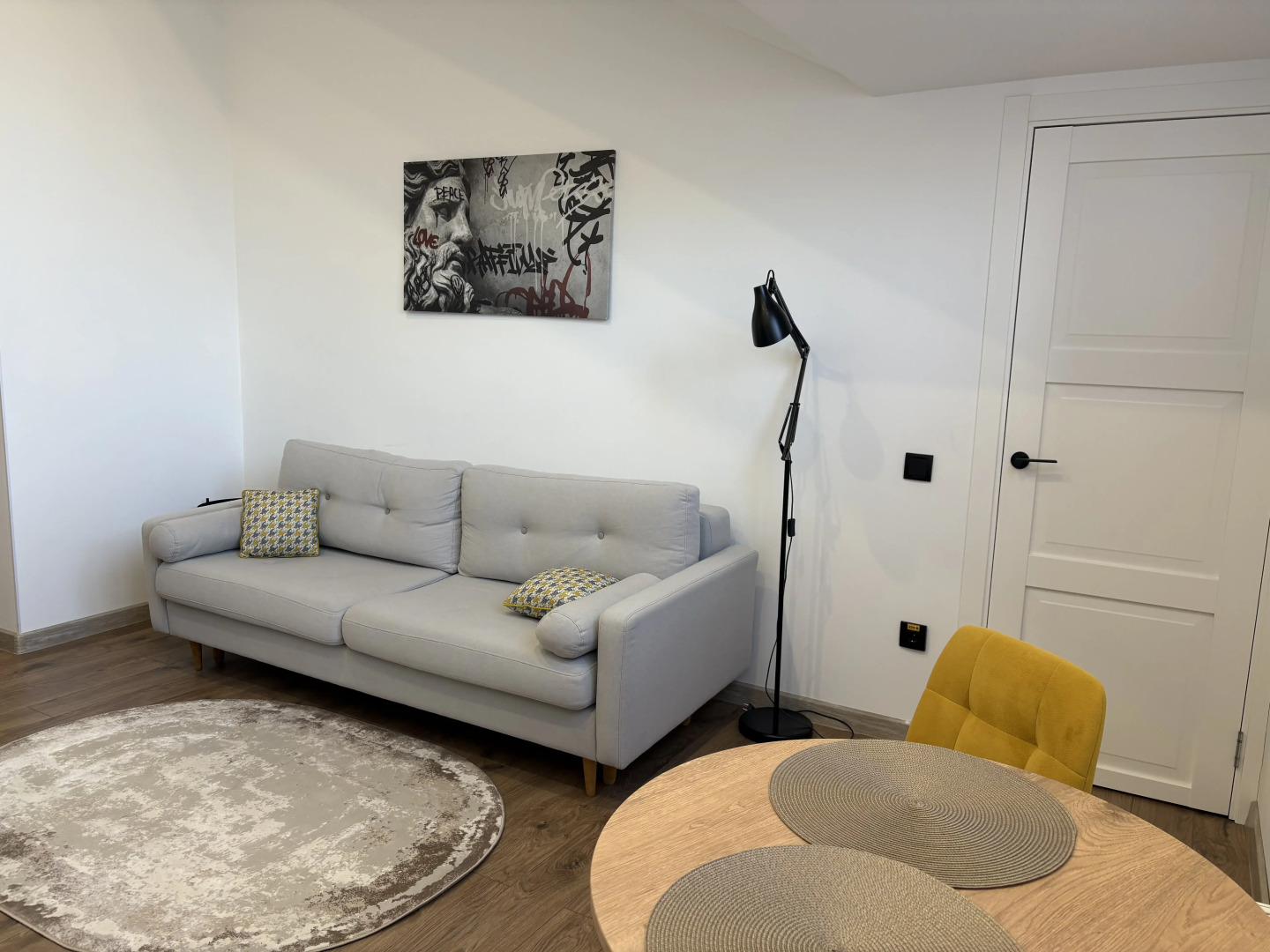 Апартаменты студия 25 кв. м.