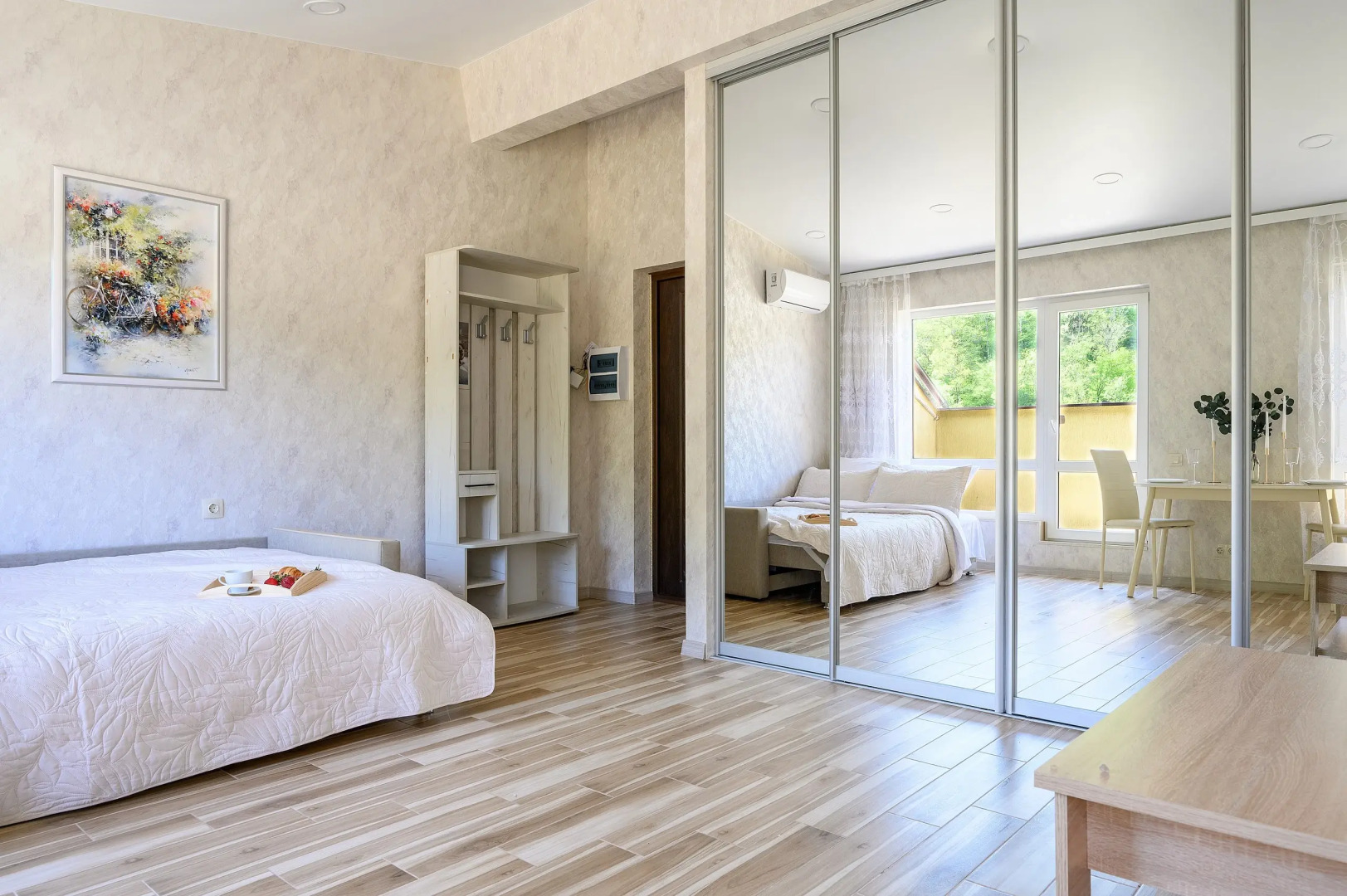 Студия с террасой и видом на горы. Кватро 150