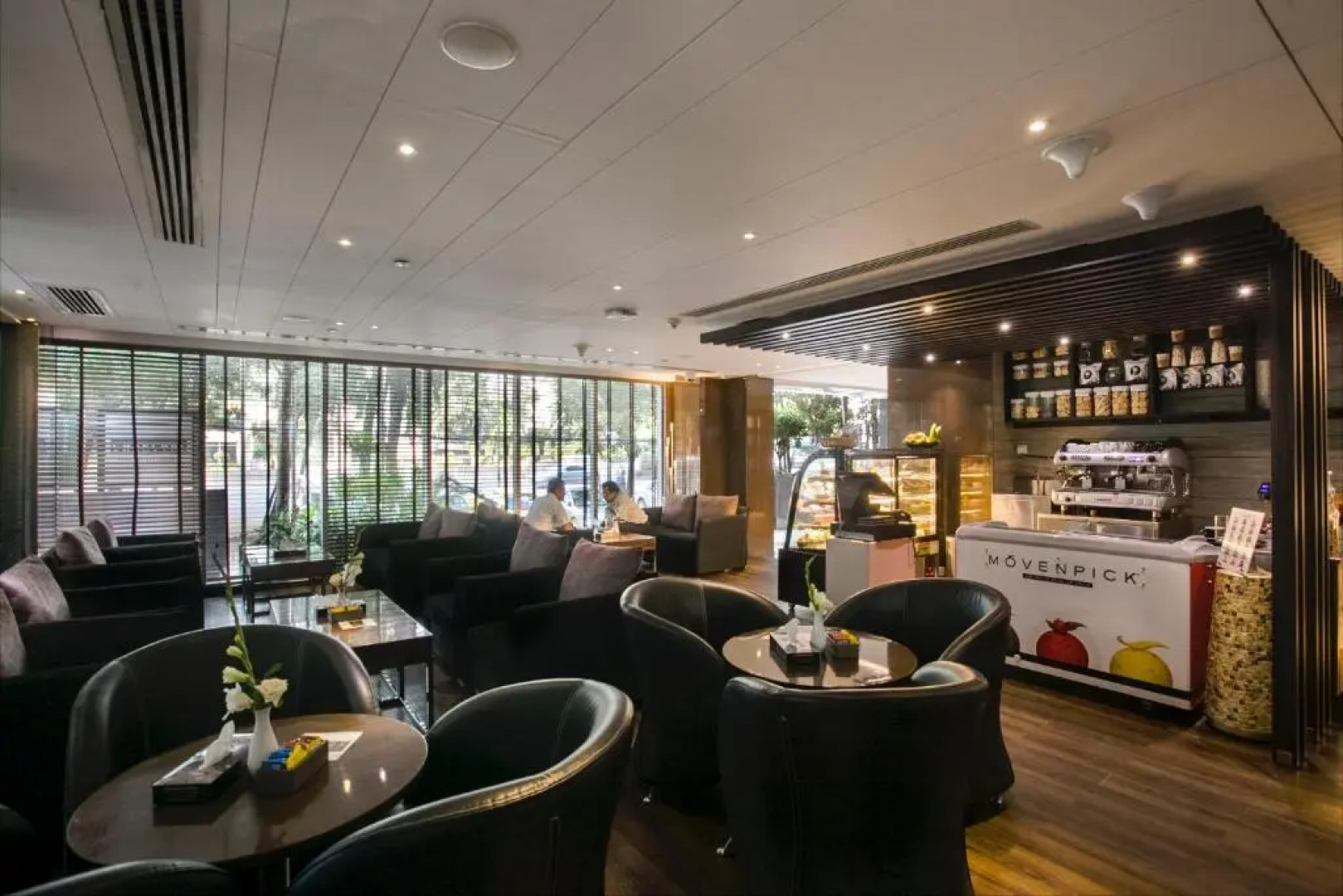 Отель Best Western Plus Maple Leaf