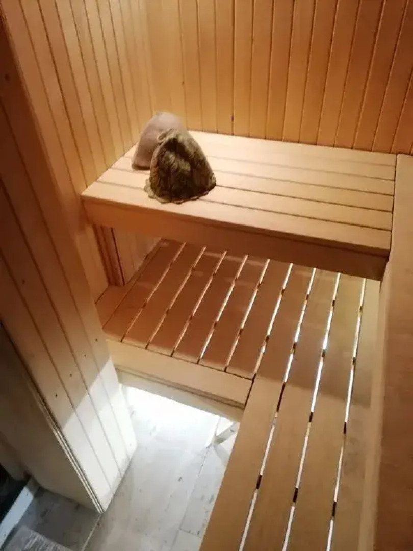 Частный дом Уютный с купелью, сауной и камином Лаундж с гамаком и лежаками