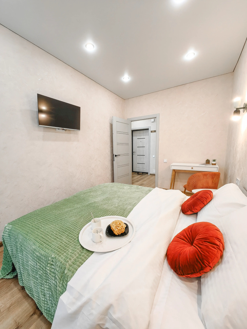 Квартира уютная и стильная в доме с садом на крыше