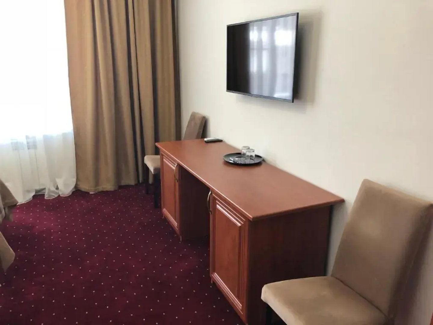 Отель Корона