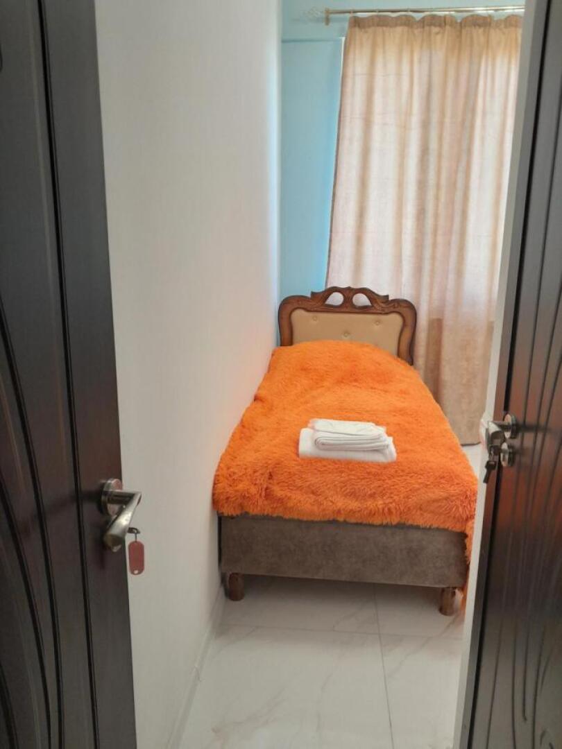 Отель Layros & Andersen