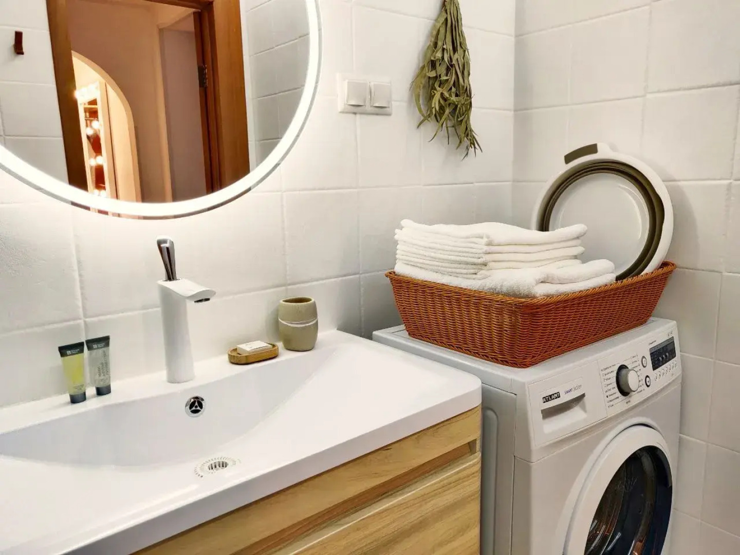 Апартаменты на улице Маршала Бирюзова 18