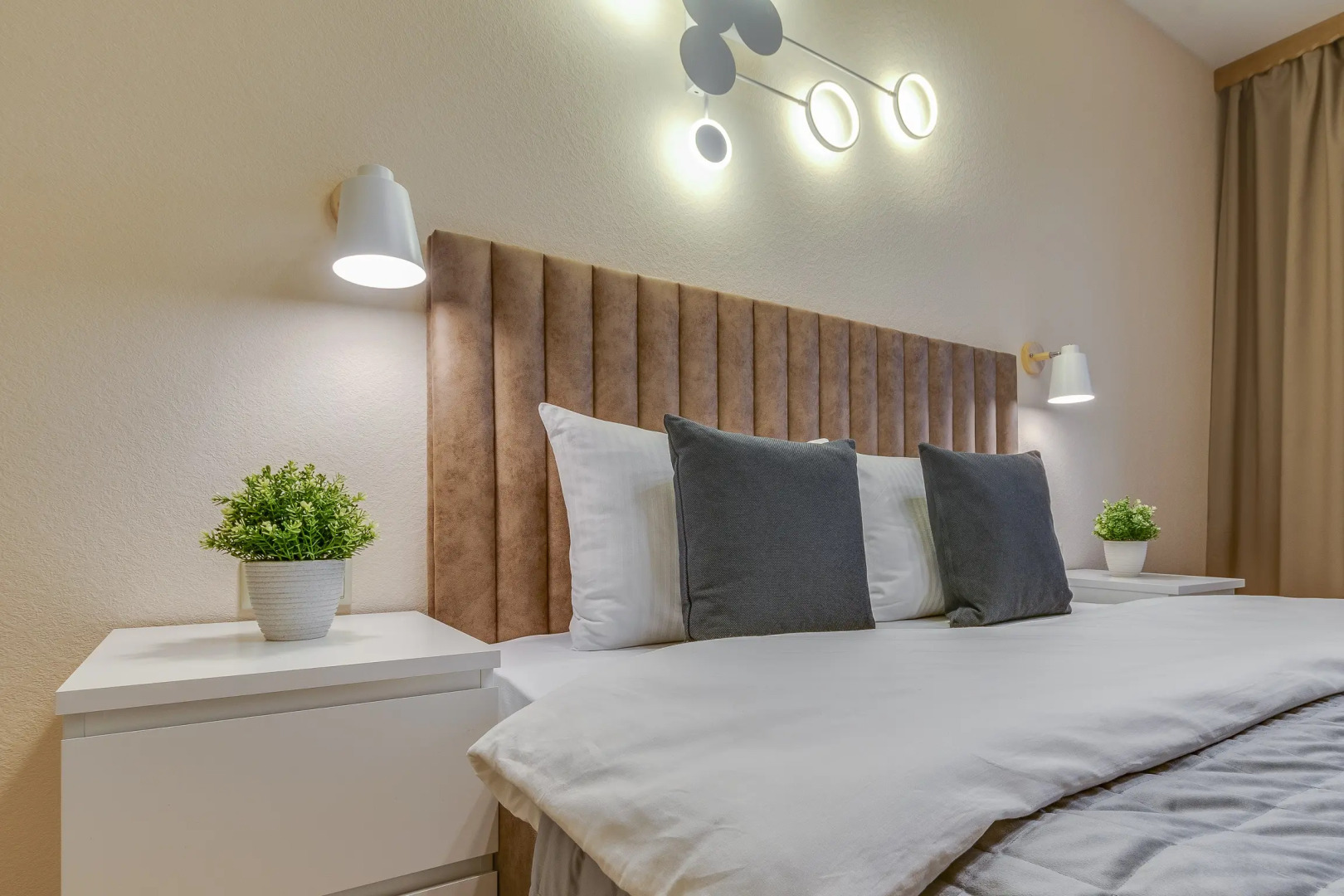 Апартаменты 101Апарт стильные у парка Диво Остров