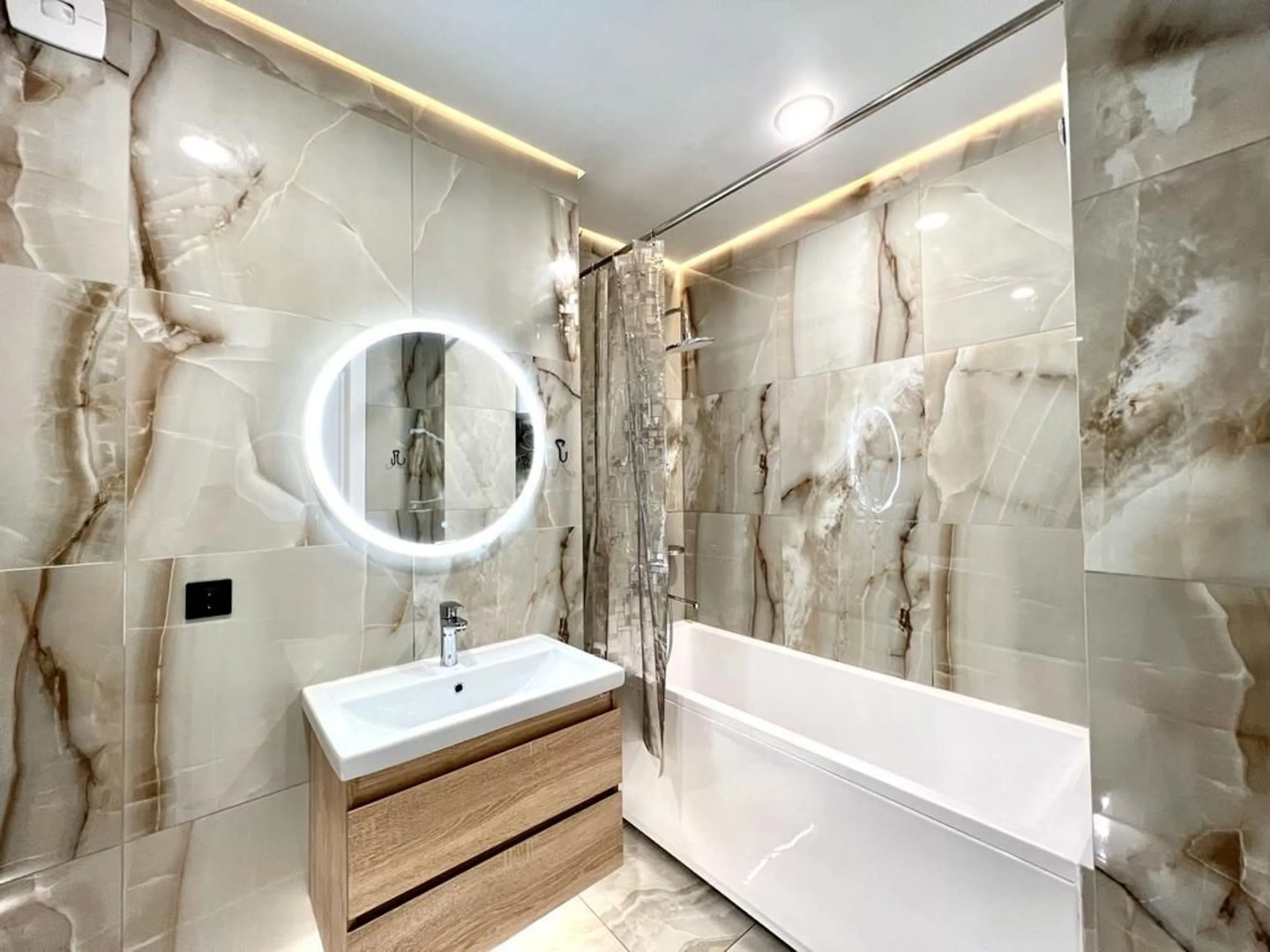 Апартаменты ИннХоум Sky Studio 19 этаж