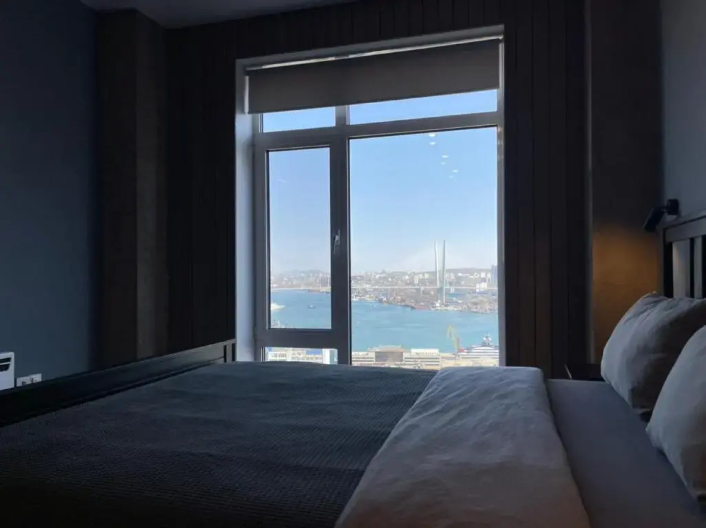 Апартаменты Central Place Vladivostok Люкс Комфорт с видом на Мосты и Залив (1)